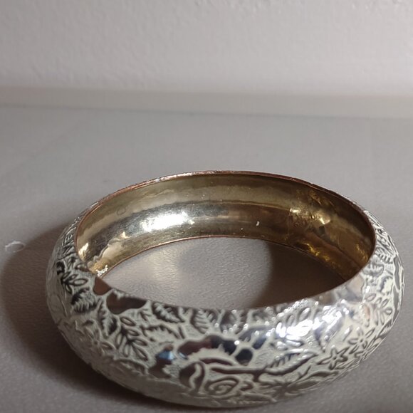 Vintage Engraved Design 8 Inch Metal Flower Bangle - Picture 5 of 7